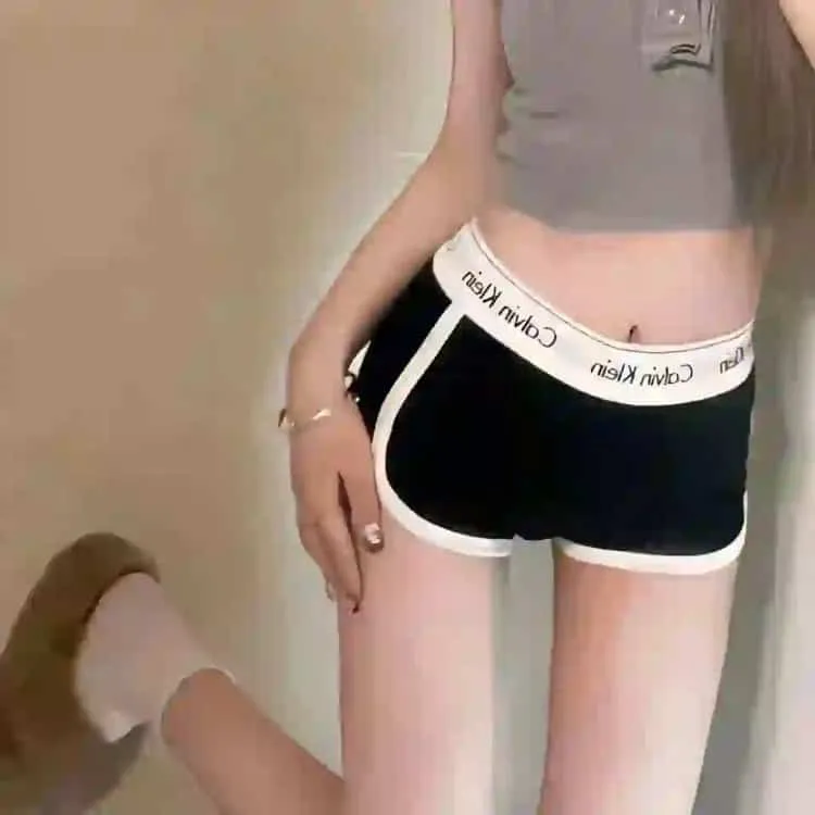 【日系青春物语】《花与爱丽丝》高清在线：两个女孩与一个男孩的谎言三角恋，青涩动人