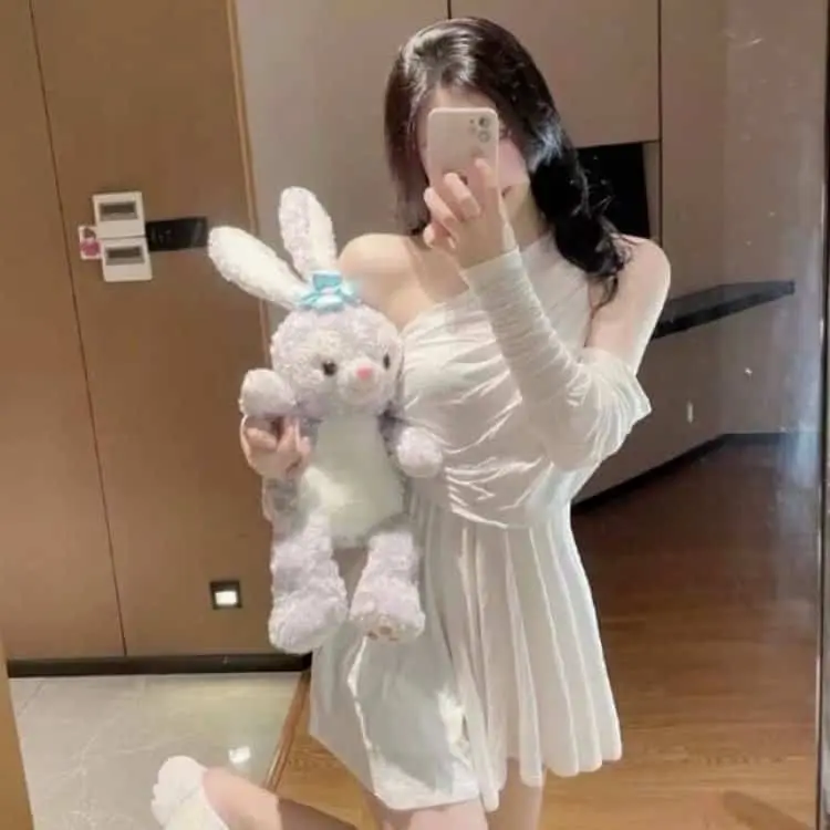 爆笑温情喜剧《奇怪的她》沈恩敬：70岁毒舌老奶奶突然变回20岁少女，重返青春疯狂追梦